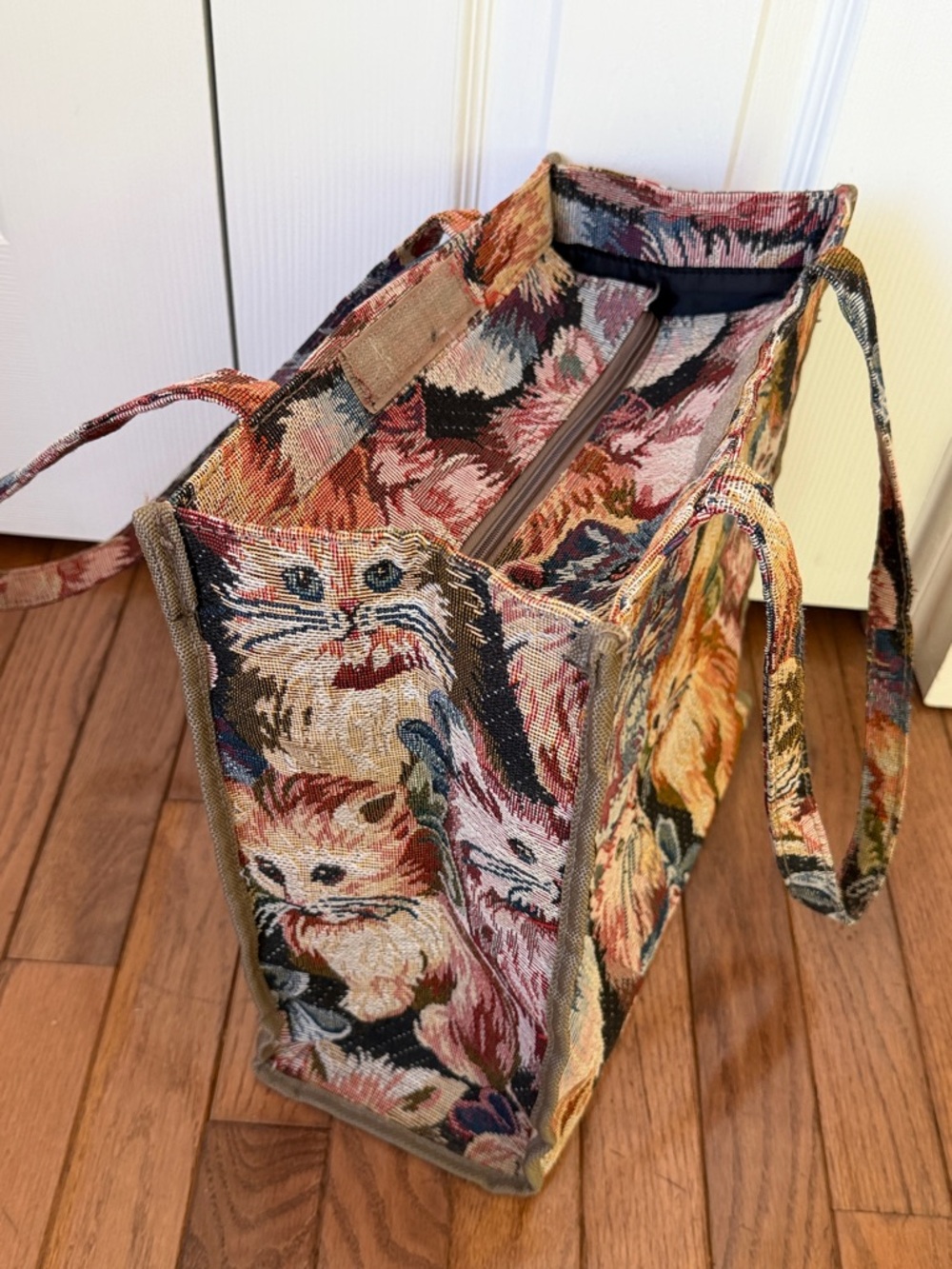 Tapestry Cat Tote Bag    Multicolor Cats - Picture 5 of 14